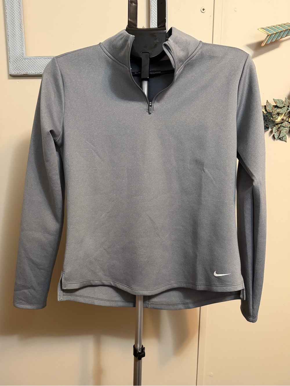 Nike Women's Therma-FIT One Half-Zip Pullover Top Gray Small NWT